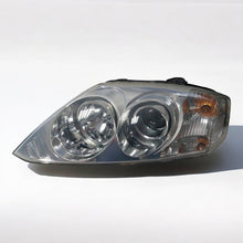 Laden Sie das Bild in den Galerie-Viewer, Frontscheinwerfer Hyundai Tiburon Coupe VAY1668 Links Scheinwerfer Headlight