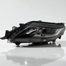 Laden Sie das Bild in den Galerie-Viewer, Frontscheinwerfer Mitsubishi L200 Triton 8301D378 Ein Stück (Rechts oder Links)