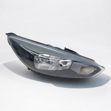 Laden Sie das Bild in den Galerie-Viewer, Frontscheinwerfer Ford Focus E1EB-13W029-PB Rechts Scheinwerfer Headlight