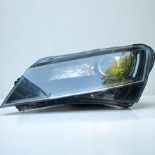 Laden Sie das Bild in den Galerie-Viewer, Frontscheinwerfer Skoda Superb III 3V1941015B Xenon Links Scheinwerfer Headlight