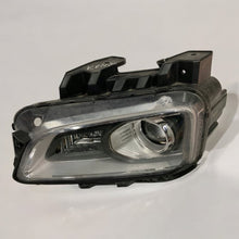 Laden Sie das Bild in den Galerie-Viewer, Frontscheinwerfer Hyundai Kona Ein Stück (Rechts oder Links) Headlight SCH9651687881gi