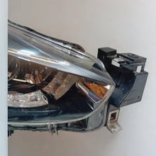 Laden Sie das Bild in den Galerie-Viewer, Frontscheinwerfer Mazda III D09K51030 Rechts Scheinwerfer Headlight