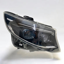 Laden Sie das Bild in den Galerie-Viewer, Frontscheinwerfer Mercedes-Benz W447 A4479068001 Rechts Scheinwerfer Headlight