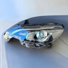 Load image into Gallery viewer, Frontscheinwerfer Peugeot 108 90144088 81150-0H150 Links Scheinwerfer Headlight