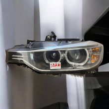 Load image into Gallery viewer, Frontscheinwerfer BMW F30 F31 7259525 Xenon Links Scheinwerfer Headlight SCH2012095452ya