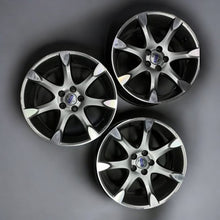 Laden Sie das Bild in den Galerie-Viewer, 1x Alufelge 18 Zoll 8.0&quot; 5x108 55ET Glanz Schwarz 30778090 Volvo Xc60 Rim Wheel