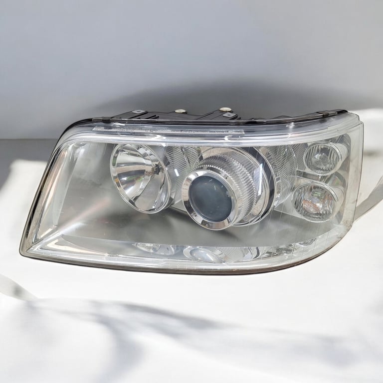 Frontscheinwerfer VW T5 Xenon Ein Stück (Rechts oder Links) Headlight SCH3582677991ie