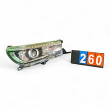 Laden Sie das Bild in den Galerie-Viewer, Frontscheinwerfer Toyota Hilux VIII CSC19509 Full LED Rechts Headlight SCH2316732304vg