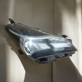 Frontscheinwerfer Toyota Yaris Rechts Scheinwerfer Headlight SCH8080670490xd