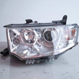 Frontscheinwerfer Mitsubishi Pajero Sport 8301A877 Links Scheinwerfer Headlight