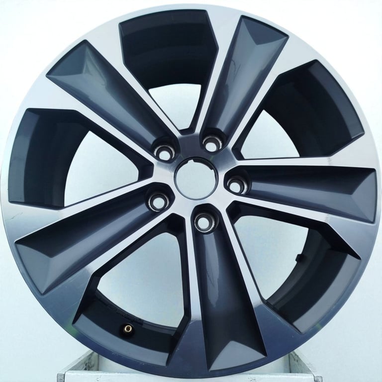 1x Alufelge 17 Zoll 7.0" 5x112 45ET 575601025C Seat Ateca Rim Wheel