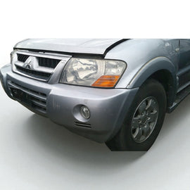 Frontscheinwerfer Mitsubishi Pajero III OE222333 Ein Stück (Rechts oder Links)