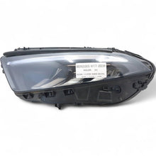 Laden Sie das Bild in den Galerie-Viewer, Frontscheinwerfer Mercedes-Benz W177 A1779062106 LED Rechts oder Links SCH5845908005sy