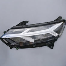 Load image into Gallery viewer, Frontscheinwerfer Dacia Sandero III 200002561R LED Links Scheinwerfer Headlight SCH5266625118fi