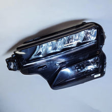 Laden Sie das Bild in den Galerie-Viewer, Frontscheinwerfer Skoda Karoq 57B941009 LED Links Scheinwerfer Headlight SCH4229424397qv