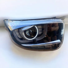 Load image into Gallery viewer, Frontscheinwerfer Kia Picanto 92102G6300 Rechts Scheinwerfer Headlight