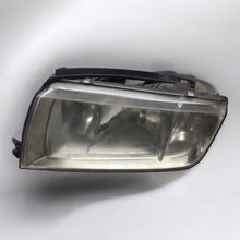 Laden Sie das Bild in den Galerie-Viewer, Frontscheinwerfer Skoda Fabia I Links Scheinwerfer Headlight