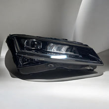 Laden Sie das Bild in den Galerie-Viewer, Frontscheinwerfer Skoda Superb III 3V1941016D Full LED Rechts Headlight