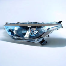 Load image into Gallery viewer, Frontscheinwerfer Toyota Yaris Links Scheinwerfer Headlight