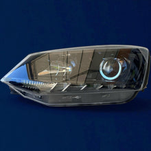 Load image into Gallery viewer, Frontscheinwerfer Skoda Fabia III 6V1941015B Links Scheinwerfer Headlight