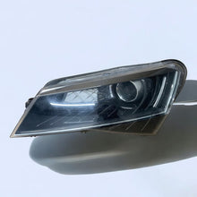 Laden Sie das Bild in den Galerie-Viewer, Frontscheinwerfer Skoda Superb III 3V1941017A Xenon Links Scheinwerfer Headlight