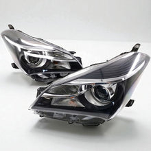 Laden Sie das Bild in den Galerie-Viewer, Frontscheinwerfer Toyota Yaris 81170-0DA30 81130-0DA30 Rechts oder Links