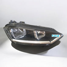 Load image into Gallery viewer, Frontscheinwerfer VW Sportsvan 517941006C Rechts Scheinwerfer Headlight