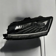 Laden Sie das Bild in den Galerie-Viewer, Frontscheinwerfer Skoda Fabia III 6V1941015F Full LED Links Headlight