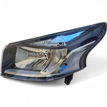 Laden Sie das Bild in den Galerie-Viewer, Frontscheinwerfer Opel Vivaro A B Trafic III 260607934R Rechts oder Links
