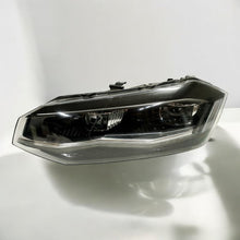 Laden Sie das Bild in den Galerie-Viewer, Frontscheinwerfer VW Polo 2G1941035B LED Links Scheinwerfer Headlight