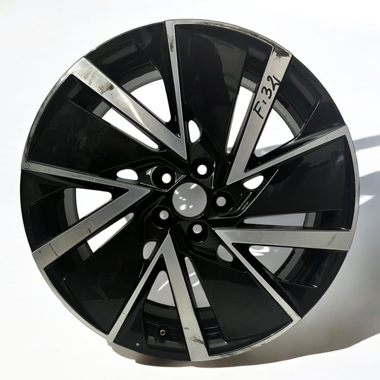 1x Alufelge 18 Zoll 7.0" 5x100 39ET Glanz Schwarz 658601025 Skoda Scala Kamiq FEL6638947768am