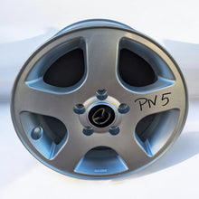 Load image into Gallery viewer, 1x Alufelge 15 Zoll 7.0" 5x114.3 40ET Glanz Silber KBA44020 Mazda Rim Wheel FEL5775661118lf