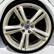 Load image into Gallery viewer, 1x Alufelge 18 Zoll 8.0" 5x108 42ET Glanz Silber 31362839 Volvo S90 V90