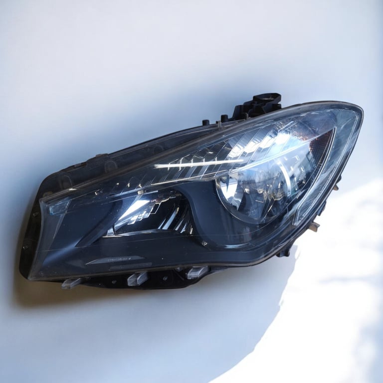Frontscheinwerfer Mercedes-Benz Cla A1178200361 Ein Stück (Rechts oder Links) SCH2161335424lj