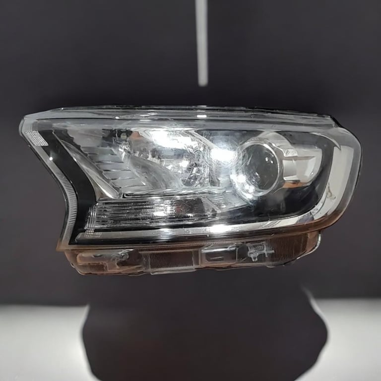 Frontscheinwerfer Ford Ranger MIA11524 Links Scheinwerfer Headlight