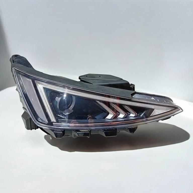 Frontscheinwerfer Hyundai Elantra 92102F2 92102F2600 Rechts Headlight