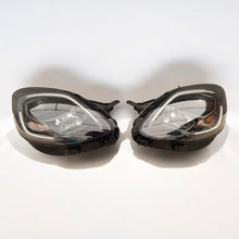 Laden Sie das Bild in den Galerie-Viewer, Frontscheinwerfer Ford Puma L1TB-13E015-GK Ein Satz Scheinwerfer Headlight SCH1416011134ux