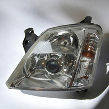 Laden Sie das Bild in den Galerie-Viewer, Frontscheinwerfer Opel Meriva A 93321054 89035113 Links Scheinwerfer Headlight SCH8913200478pw