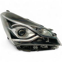 Laden Sie das Bild in den Galerie-Viewer, Frontscheinwerfer Toyota Yaris OD-197 OD-199 LED Rechts Scheinwerfer Headlight