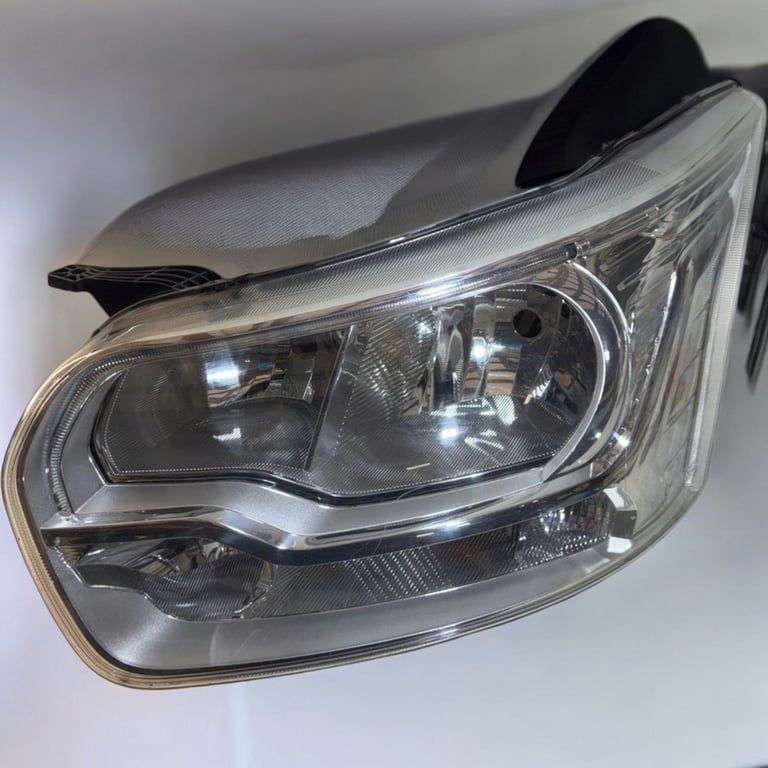 Frontscheinwerfer Ford Transit 01038299900010 BK3113D153BF Vorderseite Headlight SCH4350806645te