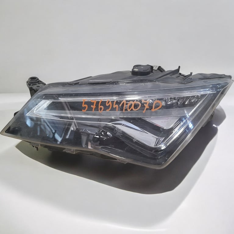 Frontscheinwerfer Seat Ateca 576941007D LED Links Scheinwerfer Headlight SCH8917695303vd