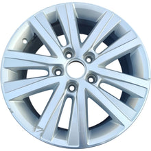 Laden Sie das Bild in den Galerie-Viewer, 1x Alufelge 17 Zoll 7.0&quot; 5x120 55ET 7E0601025L VW Multivan Transporter Rim Wheel