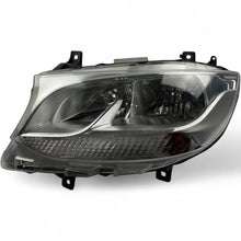 Laden Sie das Bild in den Galerie-Viewer, Frontscheinwerfer Mercedes-Benz Sprinter A9109060000 Rechts oder Links