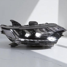 Laden Sie das Bild in den Galerie-Viewer, Frontscheinwerfer Mitsubishi Outlander III ECM921-21E20 LED Rechts Headlight