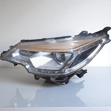 Laden Sie das Bild in den Galerie-Viewer, Frontscheinwerfer Mitsubishi Space Star 8301B588 LED Links Headlight