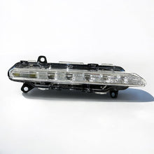 Load image into Gallery viewer, Frontscheinwerfer Mercedes-Benz A2218201856 Rechts Scheinwerfer Headlight