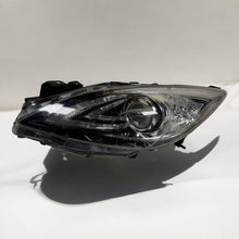 Laden Sie das Bild in den Galerie-Viewer, Frontscheinwerfer Mazda II BBP351041F Links Scheinwerfer Headlight