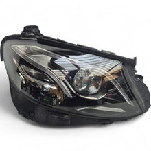 Laden Sie das Bild in den Galerie-Viewer, Frontscheinwerfer Mercedes-Benz W213 A2139069608 Full LED Rechts Headlight SCH2660750297vy