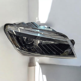 Frontscheinwerfer Skoda Superb III 3V1941016B 1ZS011939 Xenon Rechts Headlight