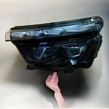 Laden Sie das Bild in den Galerie-Viewer, Frontscheinwerfer Skoda Kamiq 658941015B Full LED Links Scheinwerfer Headlight SCH2816775225cv